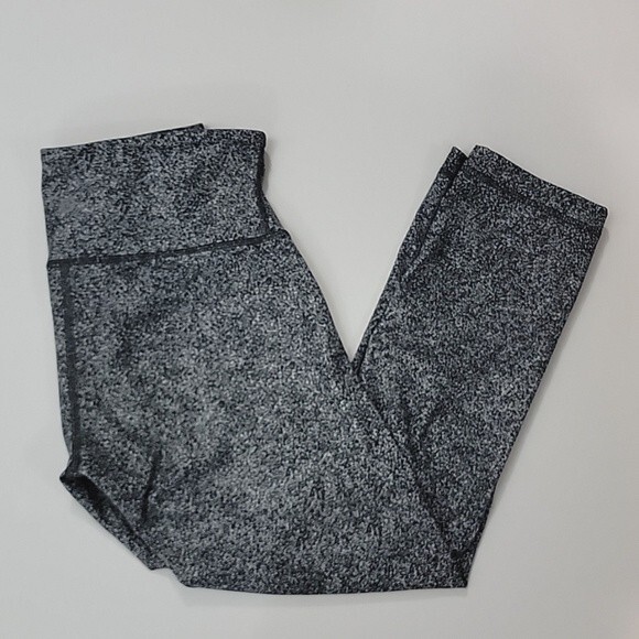 LULULEMON Wunder Under Cropped Leggings size 4 - Picture 1 of 5